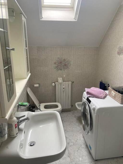 شقة La Casa Di Giada بيستياره بوروميو المظهر الخارجي الصورة